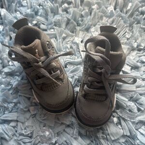 Jordan Kids Sneakers in Gray and Black size 5C